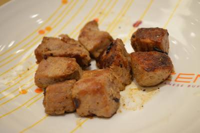เสต็กเนื้อ ที่ ร้านอาหาร Zendo Central Bangna