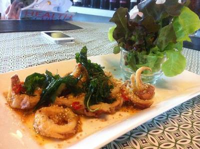 ร้านอาหาร Aree Alley
