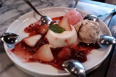 ร้านอาหาร iberry Cafe Avenue รัชโยธิน