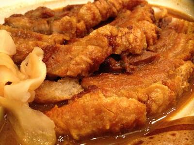 หมูกรอบๆ ที่ ร้านอาหาร MK Restaurants Union Mall