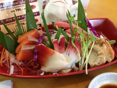 ปลาดิบรวม ที่ ร้านอาหาร Daisho Sushi Homepro เพชรเกษม
