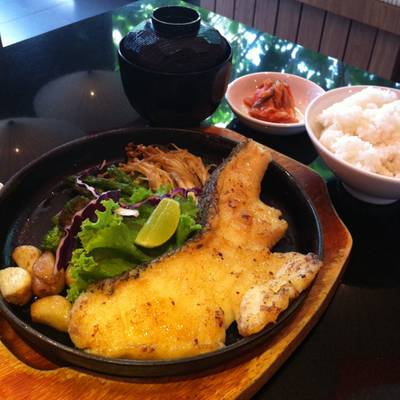 ชุดปลาหิมะสเต็ก ที่ ร้านอาหาร Kasa Japanese restaurant The Circle