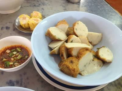 ลวกจิ้มมั้ยคะ ที่ ร้านอาหาร เซี๊ยเย็นตาโฟ