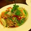 ยำวุ้นเส้น เริ่ด ที่ ร้านอาหาร UCC Coffee Shop Union Mall