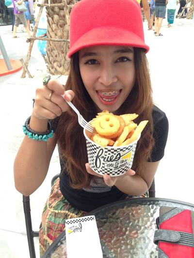 กินคนเดียวเบย ที่ ร้านอาหาร Fries me to the moon