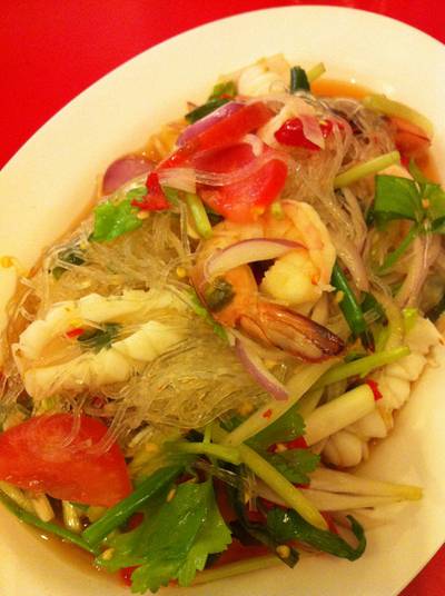 ยำวุ้นเส้น ที่ ร้านอาหาร สเต็กรอยยิ้ม บางบอน บางบอน