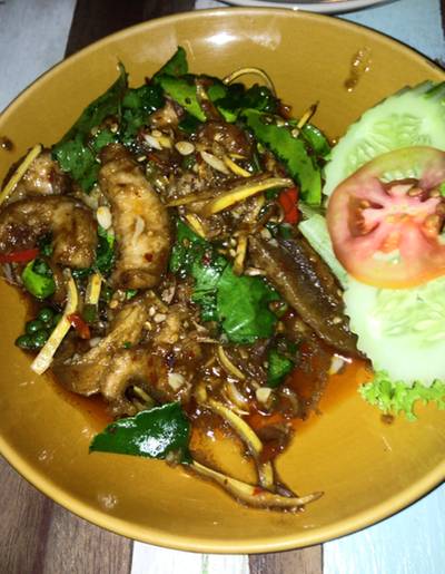 ผัดฉ่าปลาคัง เมนูน่ี้เด็ดมาก ที่ ร้านอาหาร ครัวชนบท