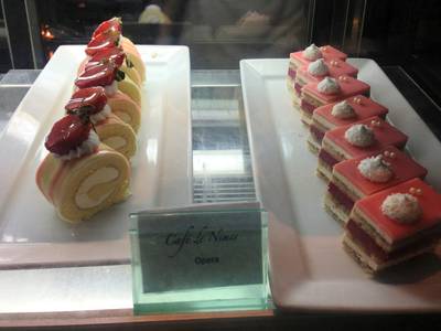 ร้านอาหาร Cafe de nimes Grand sukhumvit bangkok hotels