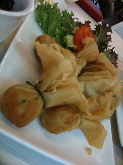 ถุงทองทอด ที่ ร้านอาหาร ส้มตำดอกรัก The Circle
