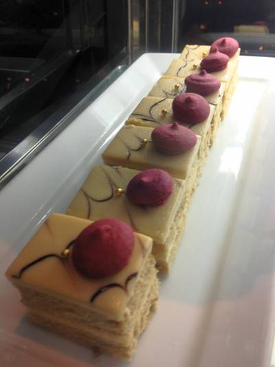 ร้านอาหาร Cafe de nimes Grand sukhumvit bangkok hotels