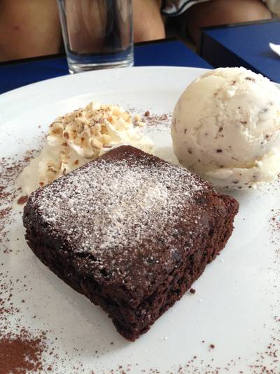 บราวนี่อร่อยมาก ที่ ร้านอาหาร Meet Actually: ice cream
