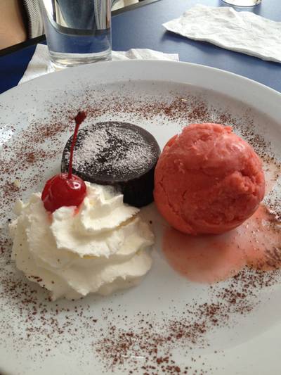 ลาวาก็อร่อย ที่ ร้านอาหาร Meet Actually: ice cream