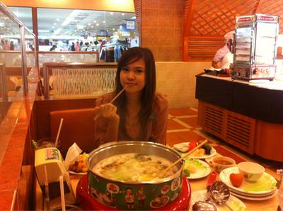 หม่ำแล้วนะ ที่ ร้านอาหาร HOT POT BUFFET VALUE ฟอรั่ม ชลบุรี