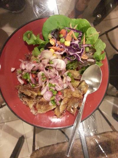 ยำปลาสลิด ที่ ร้านอาหาร My Home ยำปลาสลิด ที่ ร้านอาหาร My Home