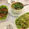 อาหารก็อร่อยนะ ราคาประหยัด ที่ ร้านอาหาร ข้าวฟ่าง