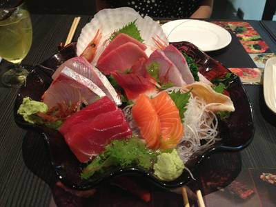 ร้านอาหาร Honmono Sushi ทองหล่อ