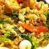 ผัดสามเหม็น ที่ ร้านอาหาร บ้านพึงชม