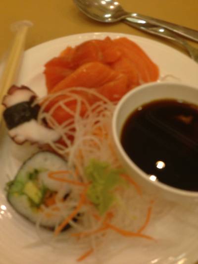 แซลมอน ที่ ร้านอาหาร The Tawana Bangkok