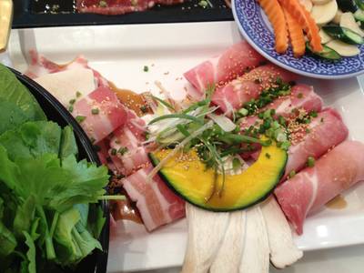 หมูสไลด์ชิ้นโต ที่ ร้านอาหาร Seoul Grill by Sukishi