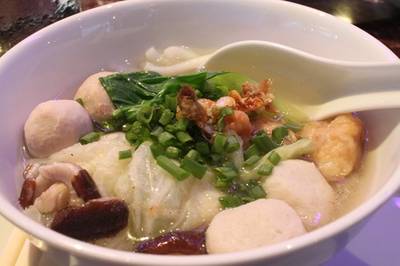 ก๋วยเตี๋ยวแสนอร่อย ที่ ร้านอาหาร Flavors @ Renaissance Ploenchit Hotel