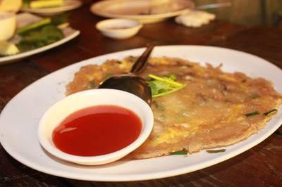 หอยทอด หรือ ออส่วนก็ไม่ทราบนะคะ แต่เราสั่งออส่วนไปค่ะ ที่ ร้านอาหาร ระเบียงทะเล