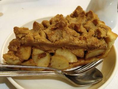 หวานเจี้ยบ แข็งไปหน่อยนะตัวเธอ ปรับปรุงหน่อยนะ ที่ ร้านอาหาร Secret Garden สาทร