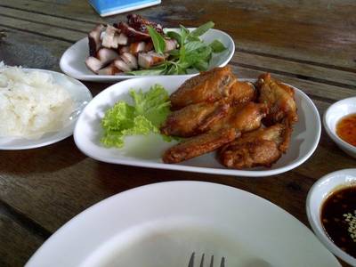ร้านอาหาร ไร่กล้วยคอหมูย่าง