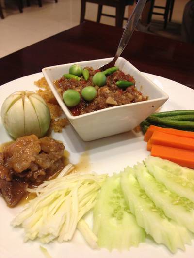 น้ำพริกลงเรือ ที่ ร้านอาหาร พันโคม