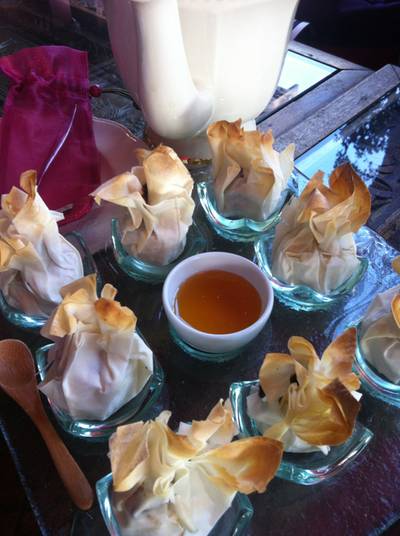 ขนมกล้วยซ็อกฯห่อแป้ง ที่ ร้านอาหาร เวียง จูมออน ทีเฮาส์