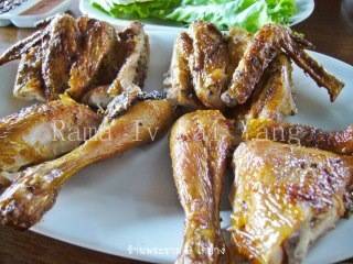 ไก่บ้านย่าง ที่ ร้านอาหาร พระราม 9 ไก่ย่าง