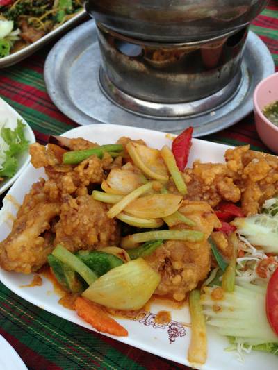 หมึกไข่เค็ม. ที่ ร้านอาหาร บ้านไม้ริมน้ำ หมึกไข่เค็ม. ที่ ร้านอาหาร บ้านไม้ริมน้ำ
