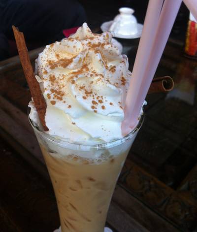 ชา จูมออน With Mike ที่ ร้านอาหาร เวียง จูมออน ทีเฮาส์