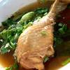 เกาเหลาน่องไก่ ที่ ร้านอาหาร โกกระเพราผักบุ้ง