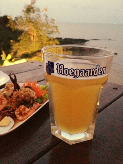 ร้านอาหาร ริมผา ลาภิน