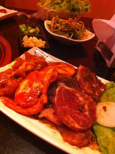 เนื้อหมูคุณภาพดีครบเซ็ท ที่ ร้านอาหาร ล้ำลำ (Lum Lum) Korean Restaurant เนื้อหมูคุณภาพดีครบเซ็ท ที่ ร้านอาหาร ล้ำลำ (Lum Lum) Korean Restaurant