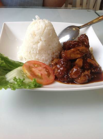 ข้าวไก่เทอริยากิ ที่ ร้านอาหาร White House Coffee ข้าวไก่เทอริยากิ ที่ ร้านอาหาร White House Coffee