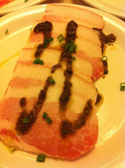 เบคอน ชิ้นใหญ่มาก ที่ ร้านอาหาร Giants Yakiniku