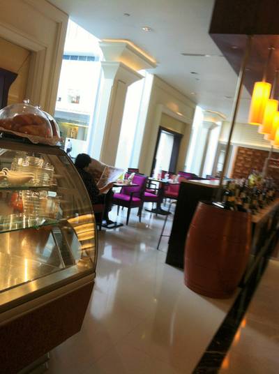บริเวณที่นั่งของร้่าน ที่ ร้านอาหาร Dusit Gourmet