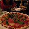 pama ham pizza บาง กรอบ ที่ ร้านอาหาร Pizzazo Bistro