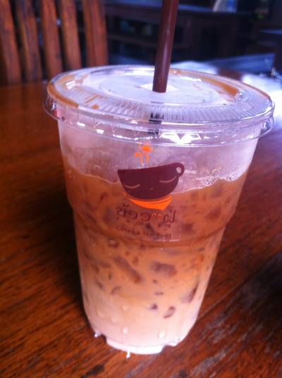 Iced Latte ที่ ร้านอาหาร ข้าวแฝ่