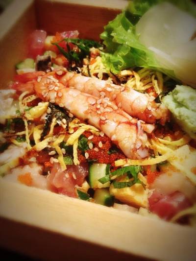 ข้าวหน้าปลาดิบรวม ที่ ร้านอาหาร Nagiya Nihonmachi ข้าวหน้าปลาดิบรวม ที่ ร้านอาหาร Nagiya Nihonmachi