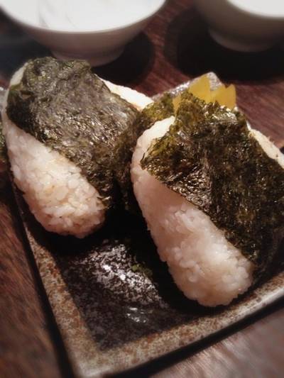ข้าวปั้น ที่ ร้านอาหาร Nagiya Nihonmachi ข้าวปั้น ที่ ร้านอาหาร Nagiya Nihonmachi