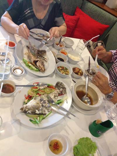 ร้านอาหาร ช้อนเงิน ช้อนทอง