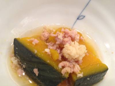 ชอบเครื่องเคียงอันนี้มากค่ะ ฟักทองกับแซลมอนชิ้้้น ที่ ร้านอาหาร Ootoya เซ็นทรัลพระราม 3