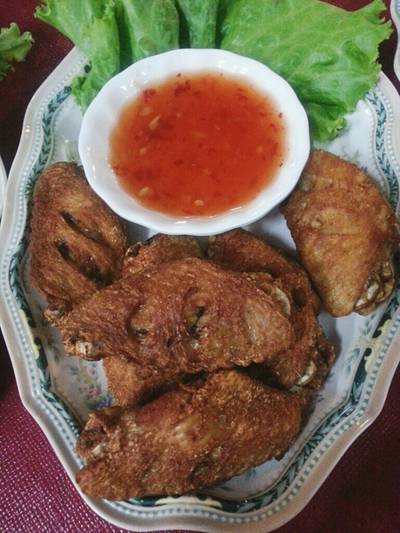 ปีกไก่คาร์บอมบ์ ที่ ร้านอาหาร ลาบ 11 ราชพฤกษ์
