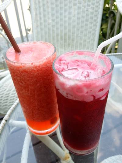 เครื่องดื่มสีสวย ที่ ร้านอาหาร Little Dream