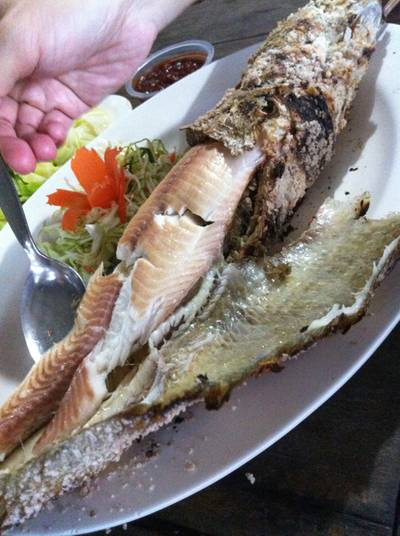 ปลาช่อนเผา ที่ ร้านอาหาร อิ่มปลาเผา ดอนเมือง