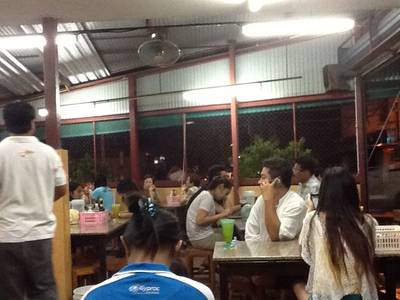 ร้านอาหาร โกเบ๊นซ์ ก๋วยจั๊บ เกาเหลาเลือดหมู