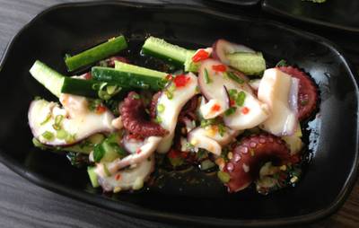ยำปลาหมึกยักษ์ ที่ ร้านอาหาร Sushi Masa ราชเทวี
