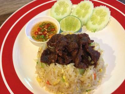 ข้าวผัดเนื้อเค็ม70บาท ที่ ร้านอาหาร Postcard Pub & Restaurant